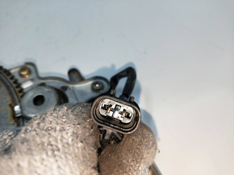 Recambio de elevalunas delantero derecho para isuzu trooper 3.0 dti cat referencia OEM IAM 8971658630  4P