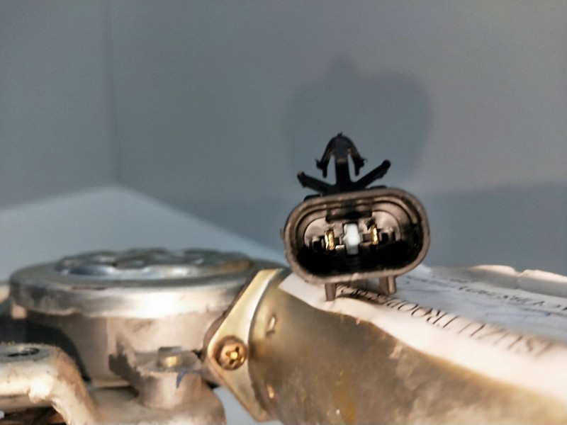 Recambio de elevalunas delantero izquierdo para isuzu trooper 3.0 dti cat referencia OEM IAM 8971658640  4P