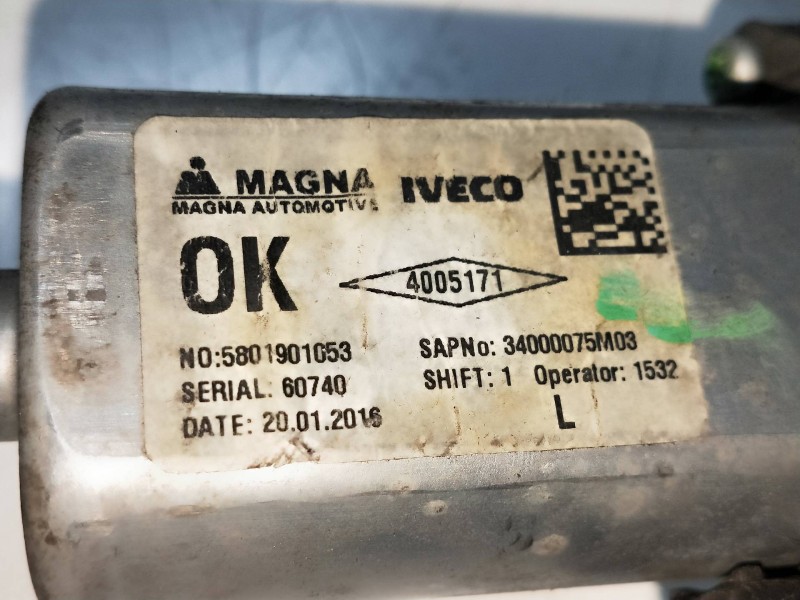 Recambio de elevalunas delantero izquierdo para iveco daily furgón 2.3 diesel cat referencia OEM IAM 5801901053  5P