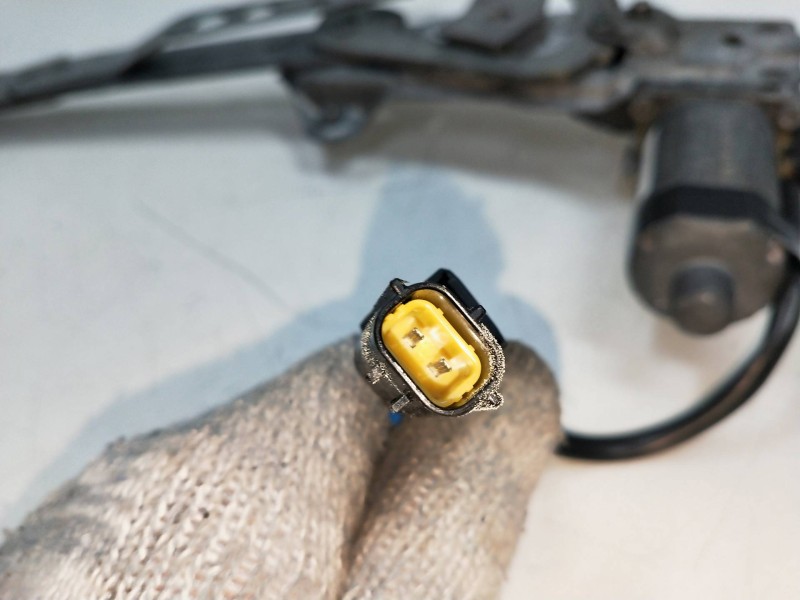 Recambio de elevalunas delantero izquierdo para jaguar xj 4.0 v8 32v cat referencia OEM IAM   4P