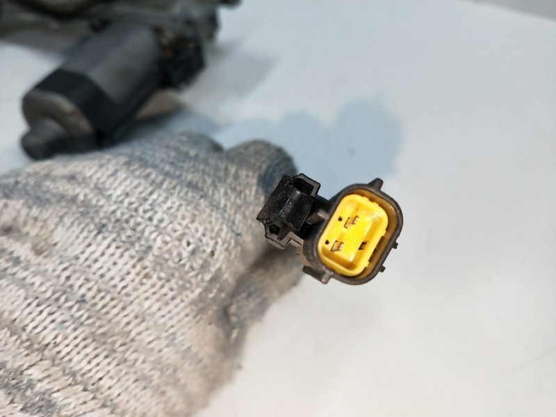 Recambio de elevalunas delantero izquierdo para jaguar xj 3.2 v8 32v cat referencia OEM IAM 187264000  4P