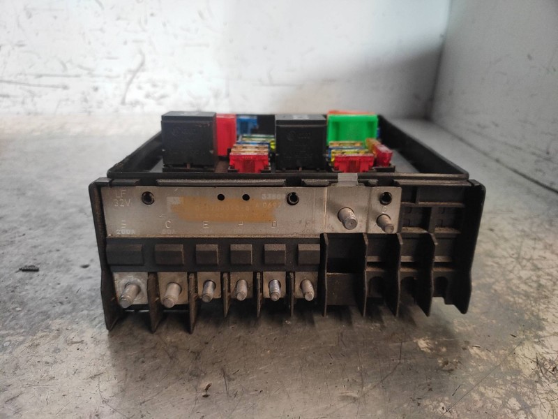Recambio de caja reles / fusibles para volkswagen golf vi (5k1) gti referencia OEM IAM 1K0937629 017033908 15140142O 1K1937503