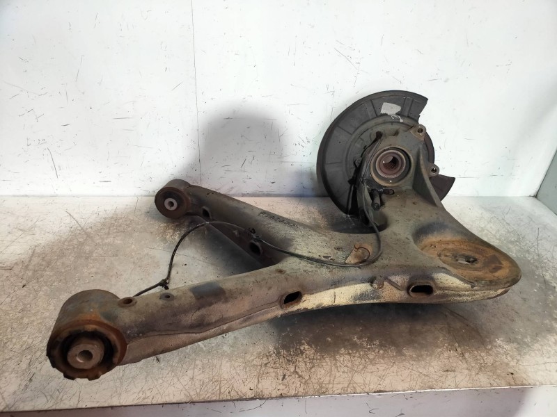 Recambio de mangueta trasera derecha para mercedes vito kasten (639) 113 cdi extralang (639.605) referencia OEM IAM A6393522504 