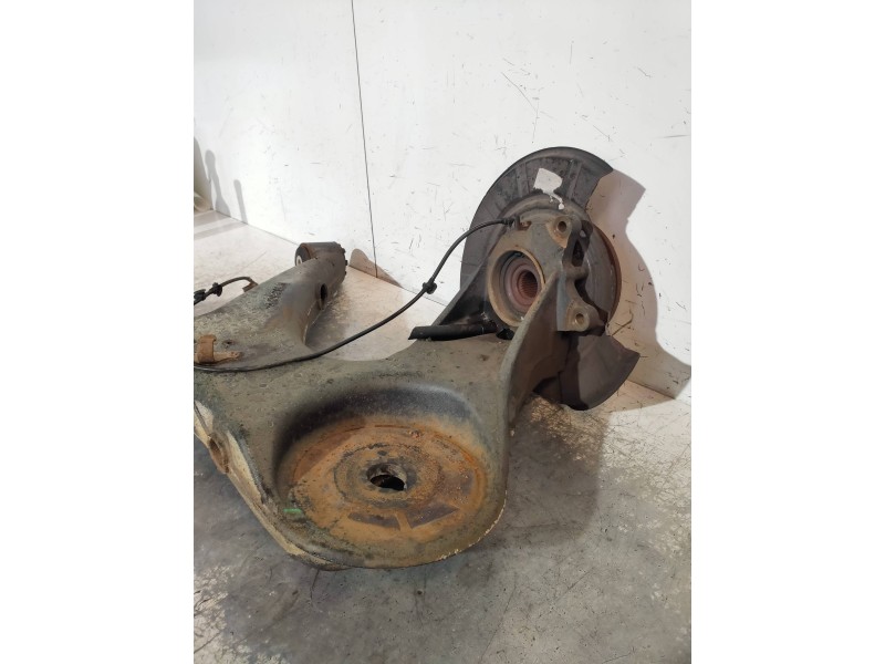 Recambio de mangueta trasera derecha para mercedes vito kasten (639) 113 cdi extralang (639.605) referencia OEM IAM A6393522504 