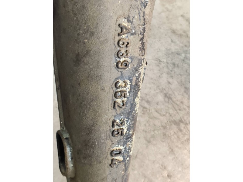 Recambio de mangueta trasera derecha para mercedes vito kasten (639) 113 cdi extralang (639.605) referencia OEM IAM A6393522504 