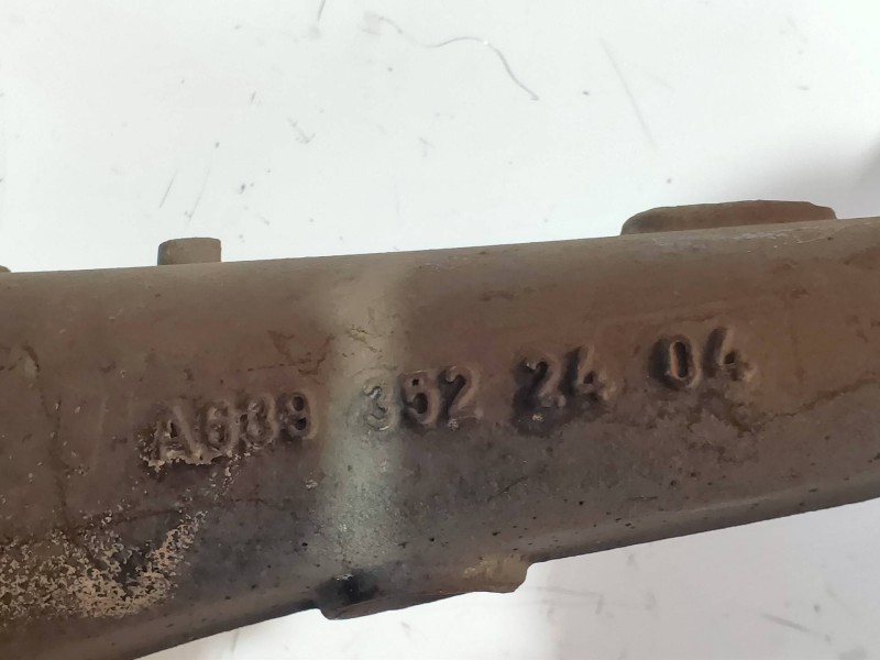 Recambio de mangueta trasera izquierda para mercedes vito kasten (639) 113 cdi extralang (639.605) referencia OEM IAM A639352240