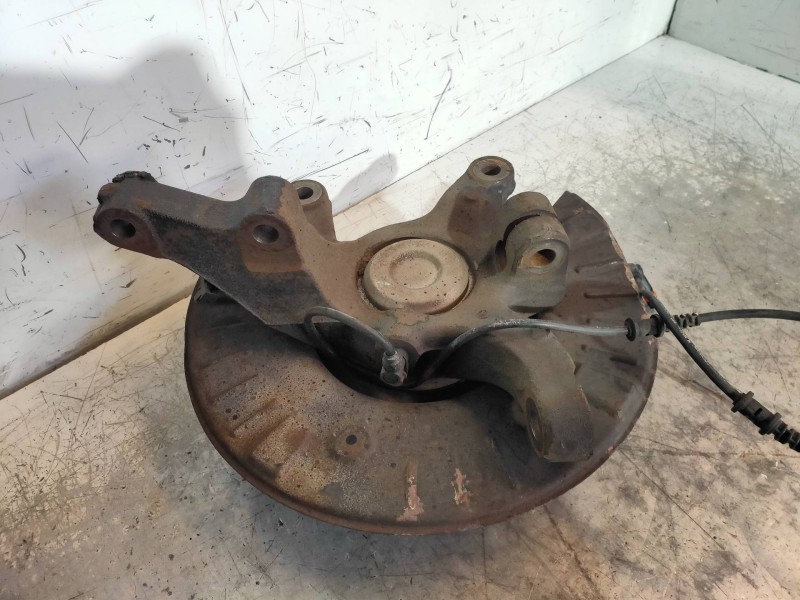 Recambio de mangueta delantera derecha para mercedes vito kasten (639) 113 cdi extralang (639.605) referencia OEM IAM   