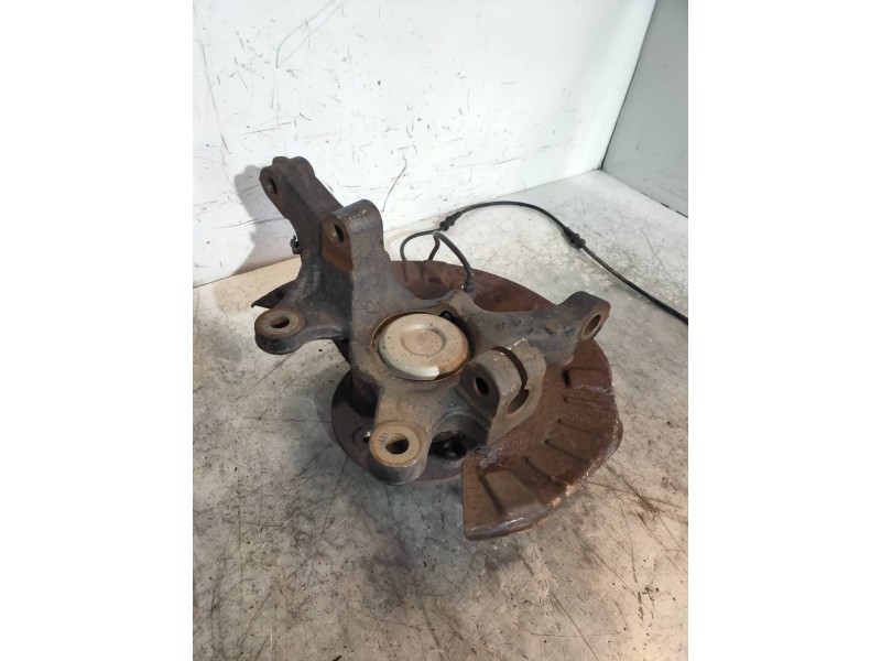 Recambio de mangueta delantera izquierda para mercedes vito kasten (639) 113 cdi extralang (639.605) referencia OEM IAM   