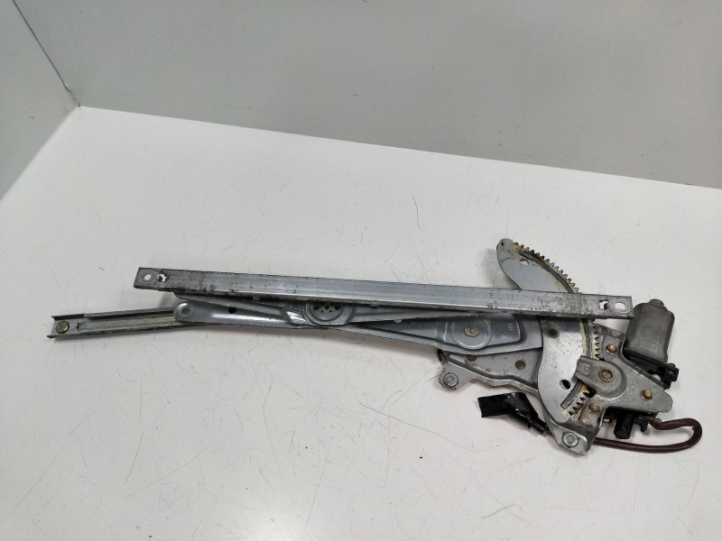 Recambio de elevalunas delantero derecho para kia carens 2.0 crdi ex monovolumen referencia OEM IAM   5P