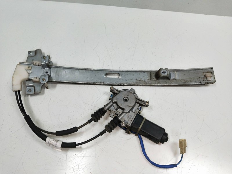 Recambio de elevalunas delantero derecho para kia clarus 2.0 cat referencia OEM IAM   4P