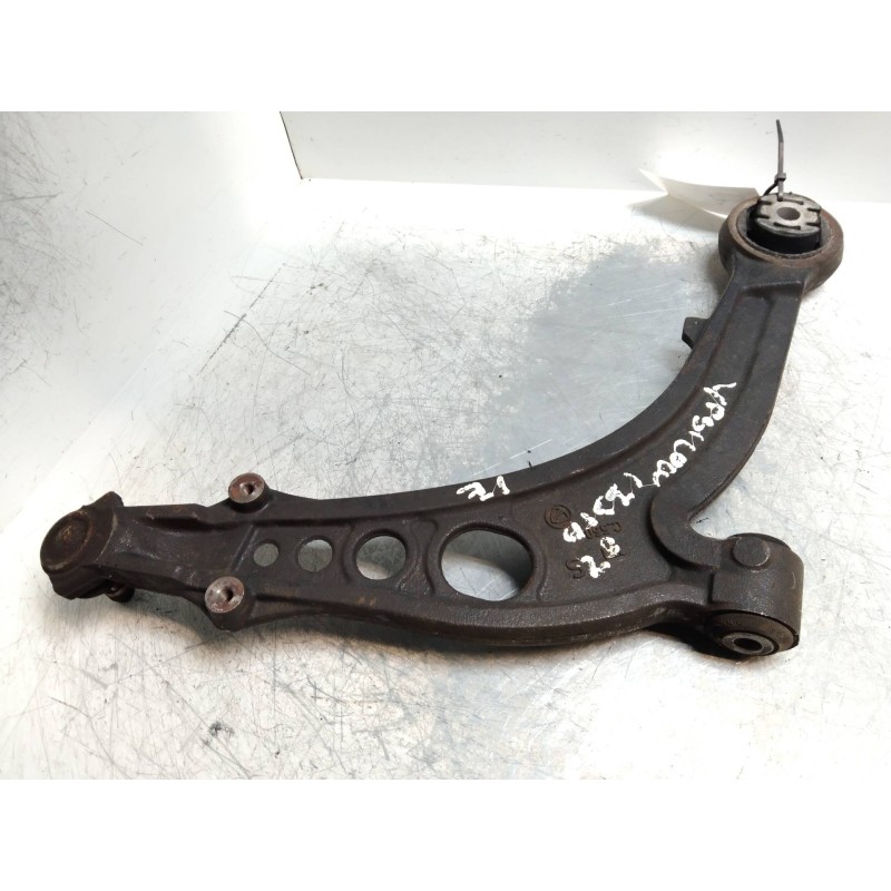 Recambio de brazo suspension inferior delantero izquierdo para lancia ypsilon (101) 1.3 jtd cat referencia OEM IAM   