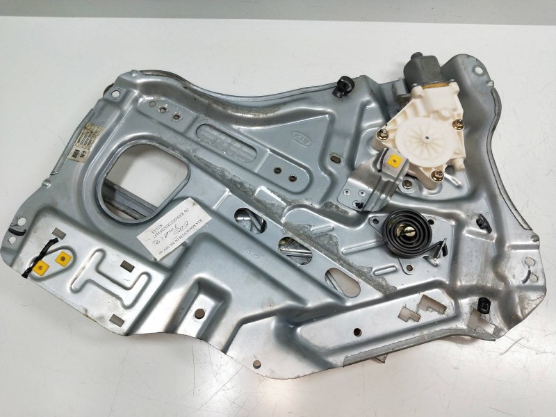 Recambio de elevalunas trasero izquierdo para kia magentis 2.0 cat referencia OEM IAM   4P Recambio de elevalunas trasero izquierdo para kia magentis 2.0 cat referencia OEM IAM   4P