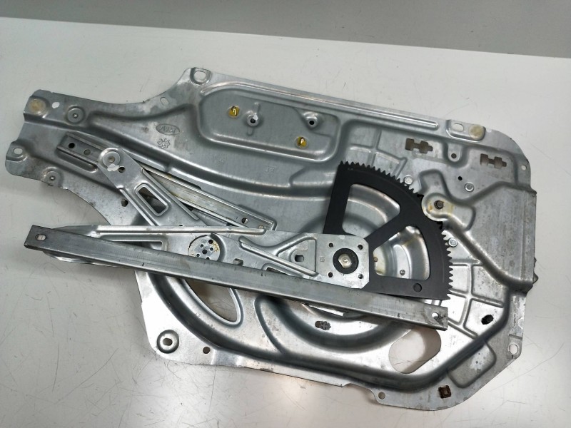 Recambio de elevalunas trasero izquierdo para kia opirus 3.5 v6 cat referencia OEM IAM 834503F000  4P