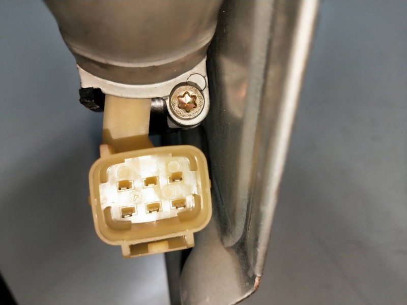 Recambio de elevalunas trasero izquierdo para kia opirus 3.5 v6 cat referencia OEM IAM 834503F000  4P