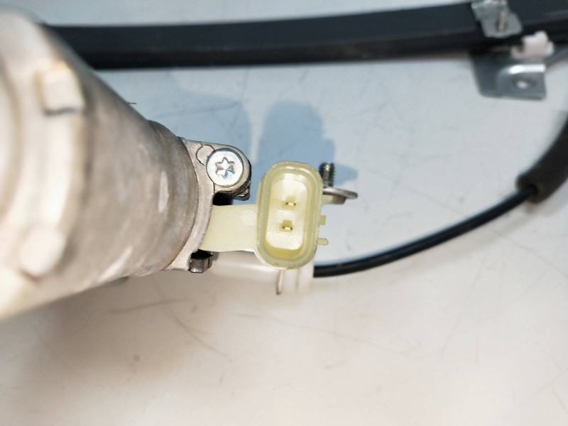 Recambio de elevalunas delantero izquierdo para kia picanto 1.1 cat referencia OEM IAM 9881007100  5P