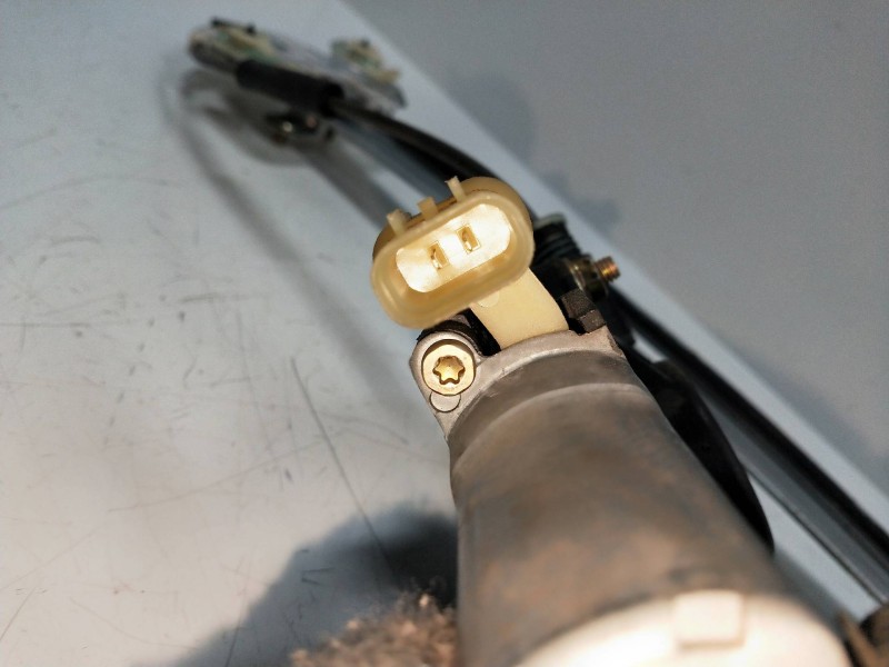 Recambio de elevalunas delantero izquierdo para kia rio 1.4 cat referencia OEM IAM   5P