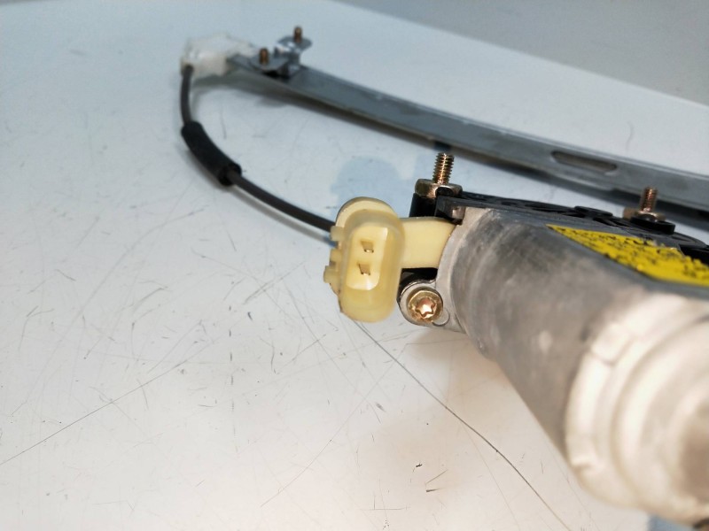 Recambio de elevalunas delantero derecho para kia rio 1.4 cat referencia OEM IAM 988201G100  5P