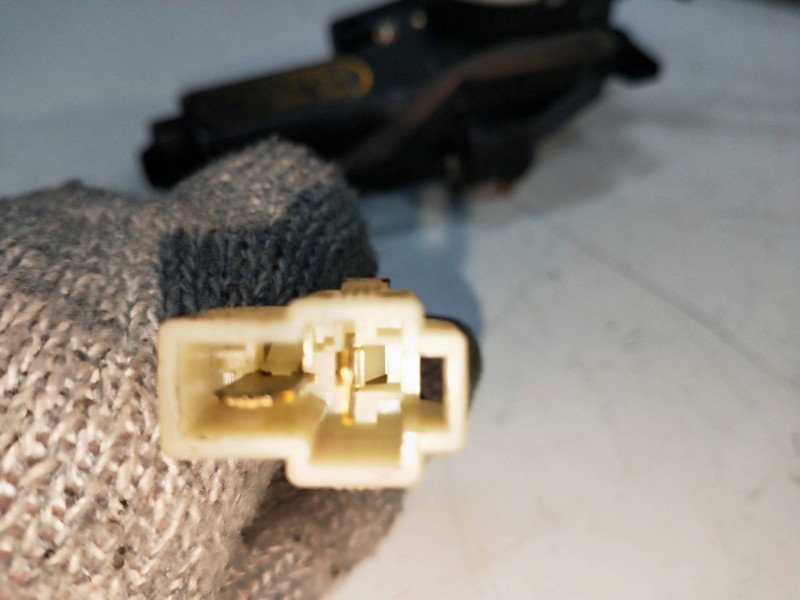 Recambio de elevalunas delantero derecho para kia shuma 1.5 cat referencia OEM IAM   4P