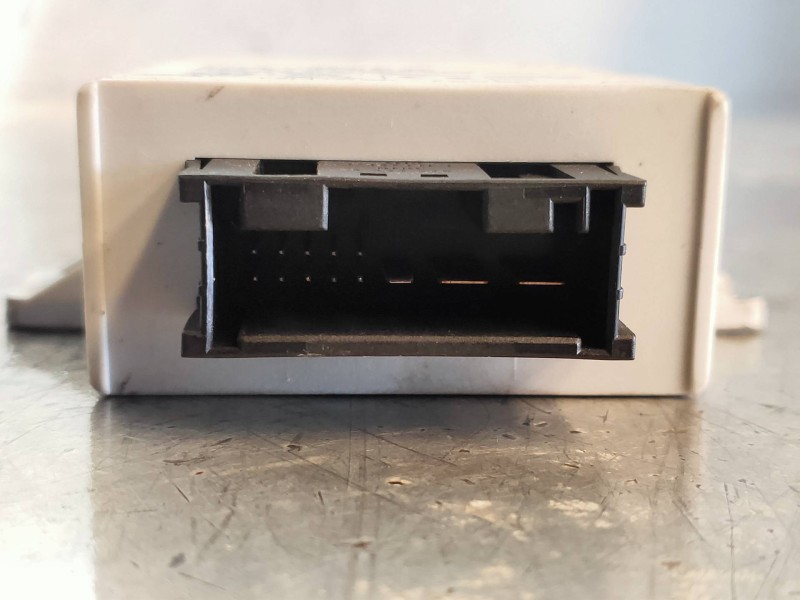 Recambio de modulo electronico para bmw serie 5 berlina (e39) 528i referencia OEM IAM 61358382453 608377 