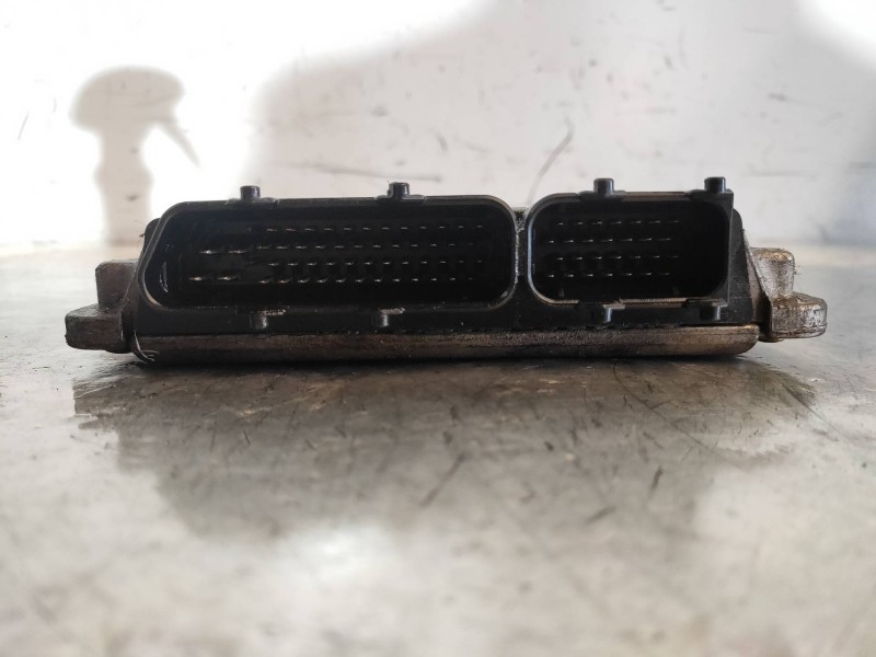 Recambio de centralita motor uce para audi a3 (8l) 1.8 ambition referencia OEM IAM 0261206127 06A906018BM BOSCH