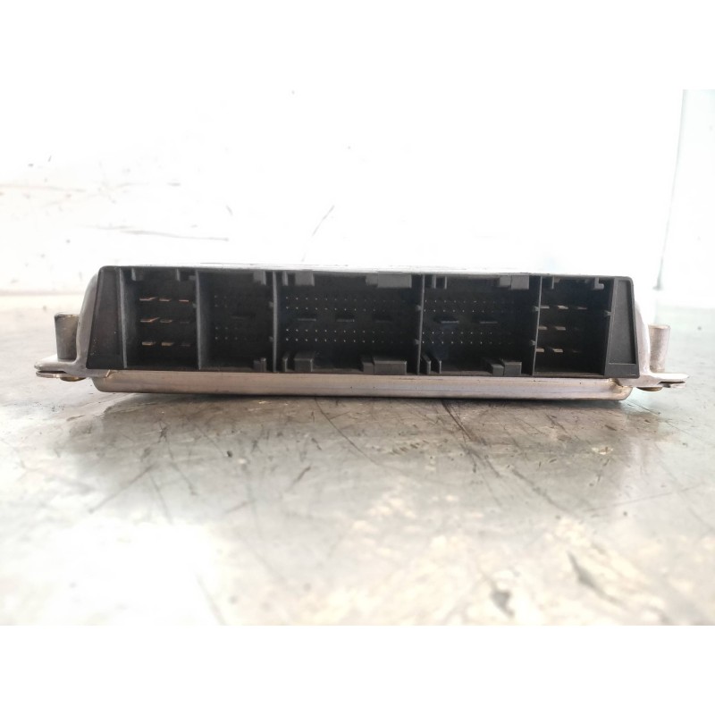 Recambio de centralita motor uce para bmw serie 3 berlina (e46) 320d referencia OEM IAM 0281010205 7786887 BOSCH