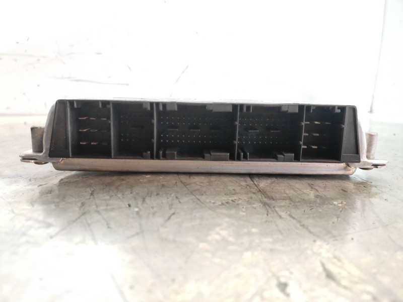 Recambio de centralita motor uce para bmw serie 3 berlina (e46) 320d referencia OEM IAM 0281010205 7786887 BOSCH