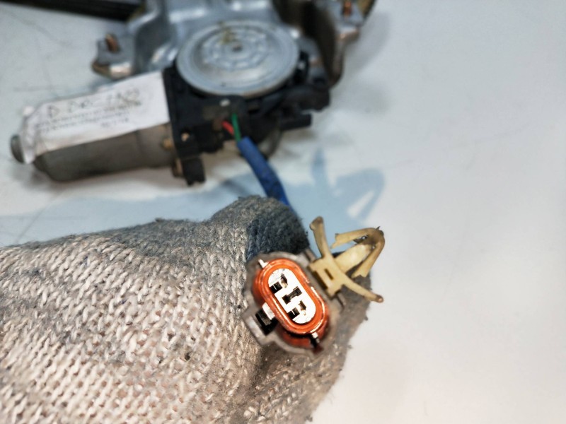 Recambio de elevalunas delantero derecho para kia sorento 2.5 crdi cat referencia OEM IAM   5P