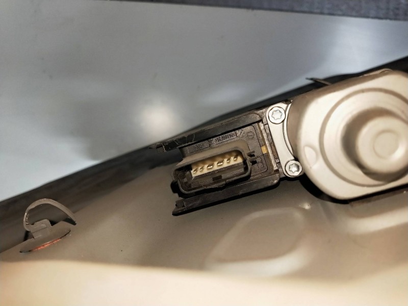 Recambio de elevalunas delantero izquierdo para kia carens (un) referencia OEM IAM    Recambio de elevalunas delantero izquierdo para kia carens (un) referencia OEM IAM