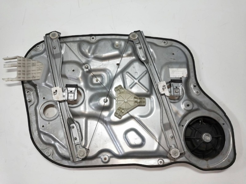 Recambio de elevalunas delantero derecho para kia cee´d 1.6 crdi cat referencia OEM IAM 402054D  5P