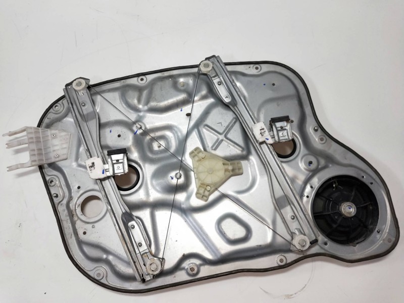 Recambio de elevalunas delantero derecho para kia cee´d sporty wagon 1.6 cat referencia OEM IAM 402054D  5P R