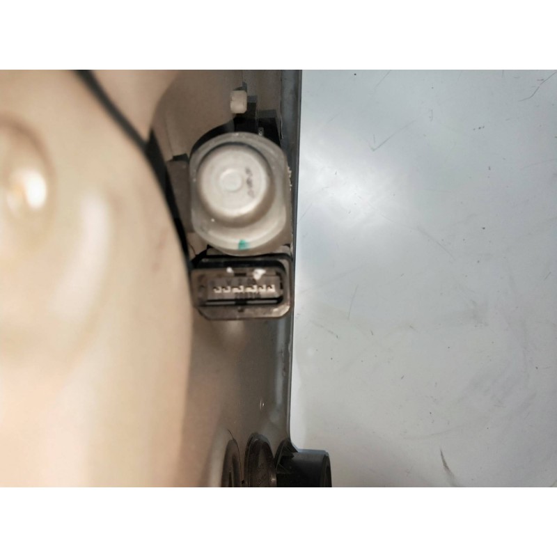 Recambio de elevalunas delantero derecho para kia cee´d sporty wagon 1.6 cat referencia OEM IAM 402054D  5P R Recambio de elevalunas delantero derecho para kia cee´d sporty wagon 1.6 cat referencia OEM IAM 402054D  5P R