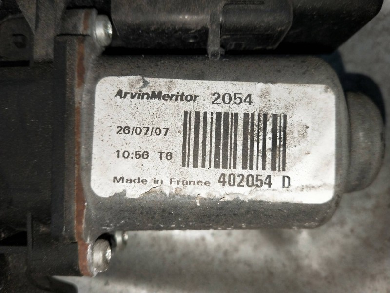 Recambio de elevalunas delantero derecho para kia cee´d sporty wagon 1.6 cat referencia OEM IAM 402054D  5P R