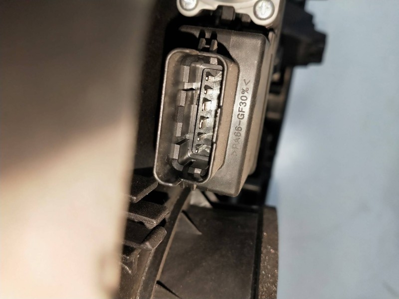 Recambio de elevalunas trasero derecho para kia cee´d drive referencia OEM IAM 83460A2010  5P
