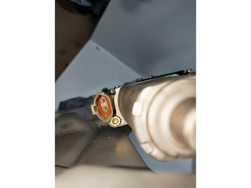 Recambio de elevalunas delantero derecho para kia cerato 2.0 turbodiesel cat referencia OEM IAM   5P