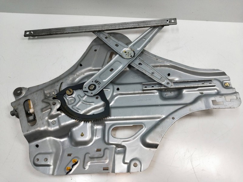 Recambio de elevalunas delantero derecho para kia magentis 2.0 cat referencia OEM IAM 834602G000  4P Recambio de elevalunas delantero derecho para kia magentis 2.0 cat referencia OEM IAM 834602G000  4P