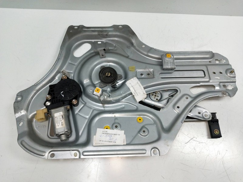 Recambio de elevalunas delantero izquierdo para kia opirus 3.5 v6 cat referencia OEM IAM 824503F000  4P