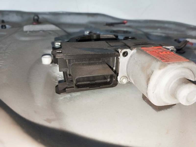 Recambio de elevalunas trasero derecho para kia sorento 2.2 crdi cat referencia OEM IAM 834602P010  5P