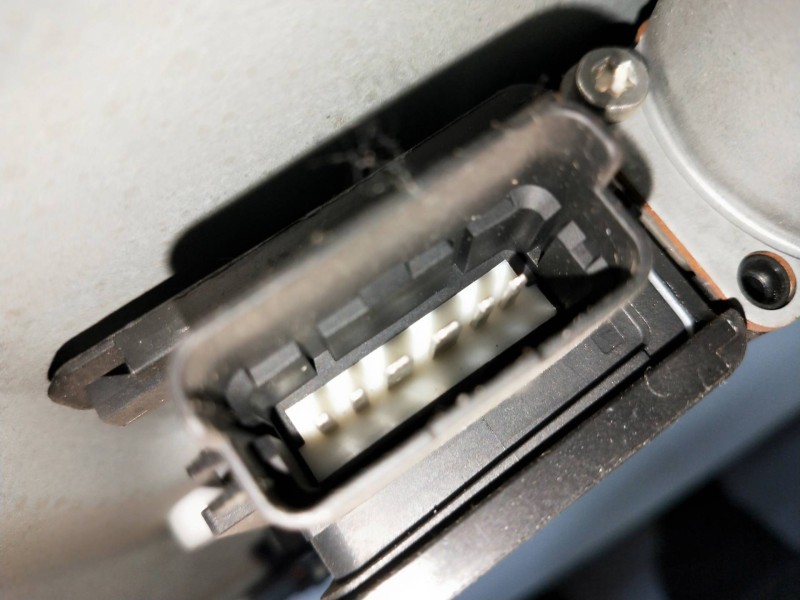 Recambio de elevalunas trasero izquierdo para kia sorento 2.2 crdi cat referencia OEM IAM 834502P010  5P