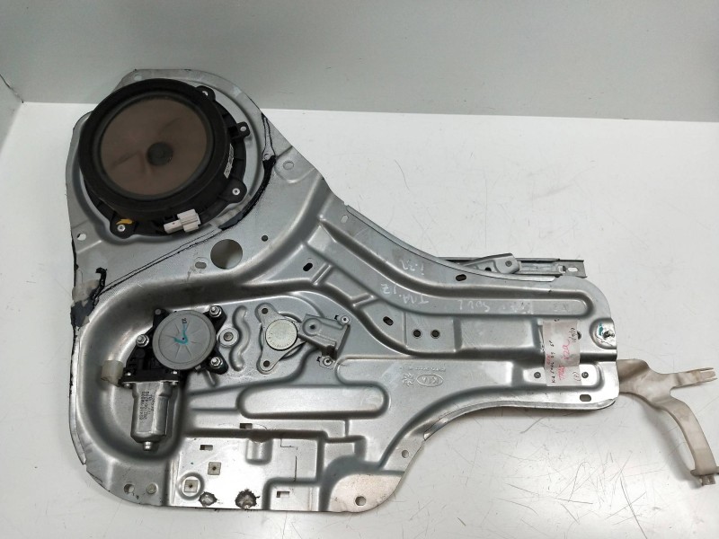 Recambio de elevalunas trasero izquierdo para kia soul diva referencia OEM IAM 824501M000 2621004700 5P