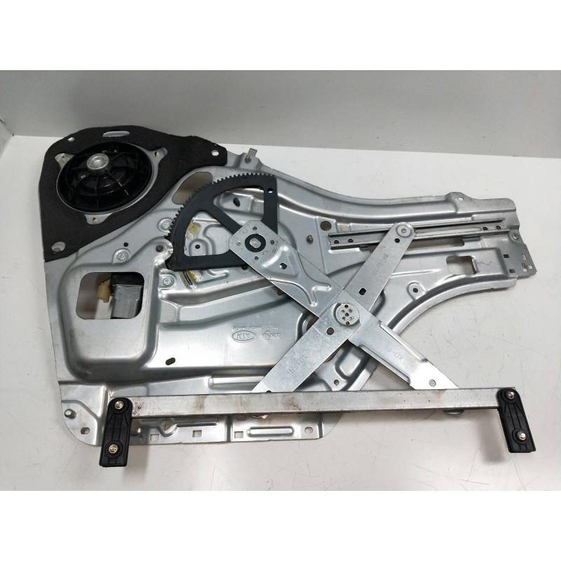 Recambio de elevalunas delantero derecho para kia sportage 2.0 cat referencia OEM IAM 988201F100  5P