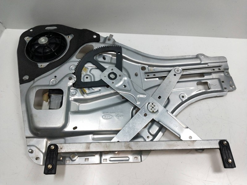 Recambio de elevalunas delantero derecho para kia sportage 2.0 cat referencia OEM IAM 988201F100  5P Recambio de elevalunas delantero derecho para kia sportage 2.0 cat referencia OEM IAM 988201F100  5P