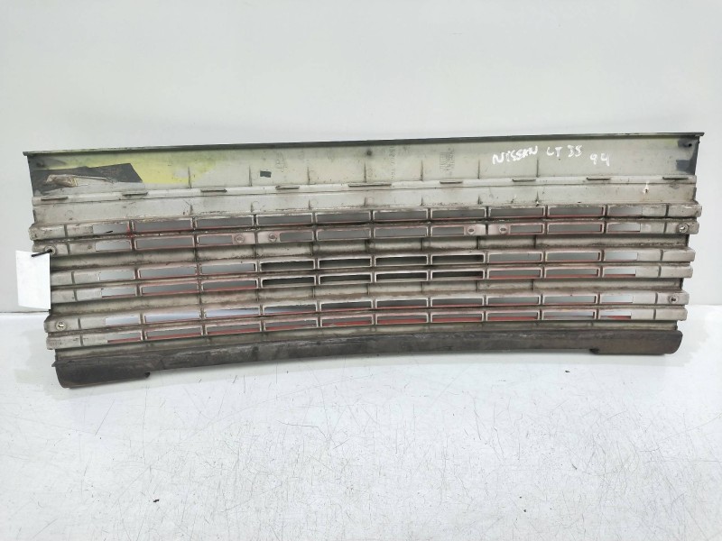 Recambio de rejilla delantera para nissan l35 l35/1f referencia OEM IAM    Recambio de rejilla delantera para nissan l35 l35/1f referencia OEM IAM