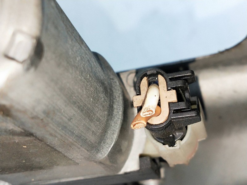 Recambio de elevalunas delantero izquierdo para kia sportage 2.0 cat referencia OEM IAM   5P