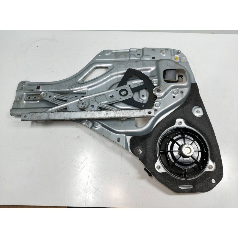Recambio de elevalunas trasero derecho para kia sportage 2.0 cat referencia OEM IAM 988201F100  5P