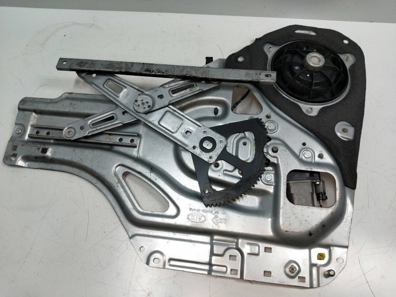 Recambio de elevalunas trasero izquierdo para kia sportage 2.0 cat referencia OEM IAM   5P