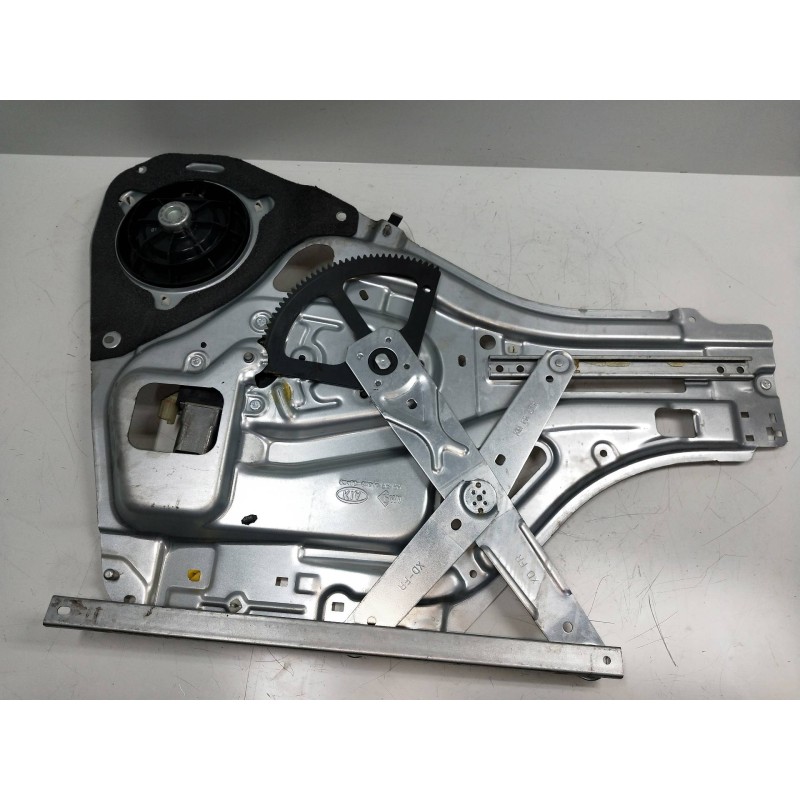 Recambio de elevalunas delantero derecho para kia sportage 2.0 turbodiesel cat referencia OEM IAM 988201F100  5P