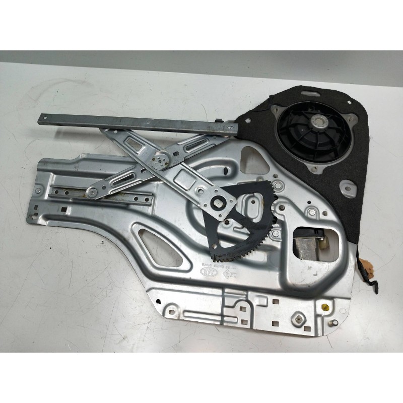 Recambio de elevalunas trasero izquierdo para kia sportage 2.0 turbodiesel cat referencia OEM IAM 988101F100  5