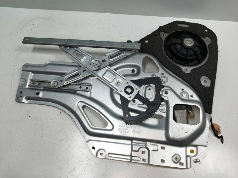 Recambio de elevalunas trasero izquierdo para kia sportage 2.0 turbodiesel cat referencia OEM IAM 988101F100  5