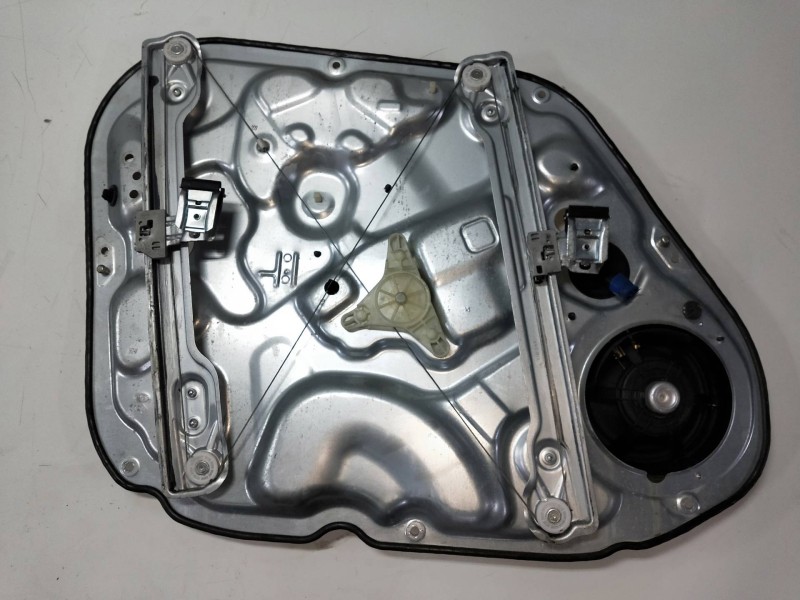 Recambio de elevalunas delantero derecho para kia venga 1.4 crdi cat referencia OEM IAM 824601P000  5P