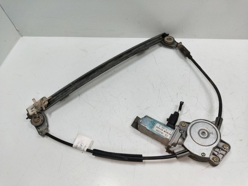 Recambio de elevalunas delantero izquierdo para lancia delta 1.9 turbodiesel cat referencia OEM IAM 46432669  3P